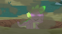 Spike in a cloud of dust S8E11