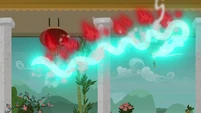 Water dragon extinguishes fire dragon S7E16.png (840 KB)