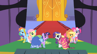 Main ponies at the gala S01E26