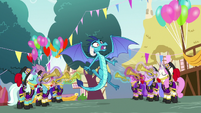 Trumpeters blow trumpets at Princess Ember S7E15
