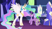 Twilight Sparkle "just a little" S7E1