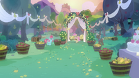 Wedding ceremony at Sweet Apple Acres S7E13