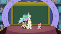 Celestia unable to grasp the acting lessons S8E7