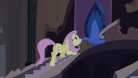 Fluttershy approaching Luna's throne S4E03