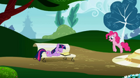 Pinkie Pie bouncing off the ground S1E5