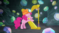 Pinkie Pie playing a harp S7E4