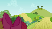 Red flag far away from Apple Bloom and Babs S3E08