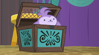 Bloofy emerging from his box S9E22