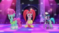 Club ponies hear the music being changed S6E9