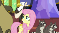 Fluttershy looks at eagle with sprained wing S6E21