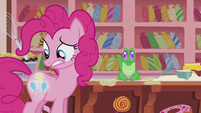 Pinkie sees her cutie mark glowing S5E8