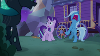 Trixie shrieking with fear S6E25