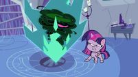 Twilight facing an evil swirling force PLS1E7a