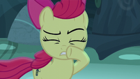 Apple Bloom swept by wind S5E4