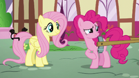 Pinkie rubbing her left front leg nervously S5E19