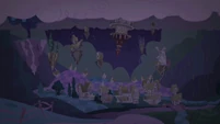 Ponyville in chaos S2E02