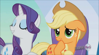 Rarity boasting over straw hat S3E2