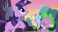 Spike, Rainbow Dash and Fluttershy singing with Twilight S3E2