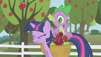 Twilight frowning S01E03