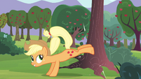 Applejack bucking tree S3E8