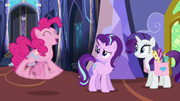 S06E21 Pinkie Pie podekscytowana