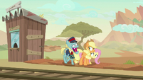 Ticket Taker Pony still laughing maniacally S8E23