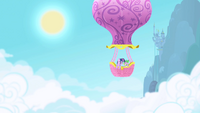 Twilight Sparkle and Spike in balloon S1 Opening