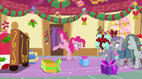 Pinkie Pie excitedly clicks her knees together MLPBGE