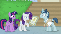 Student 1 talking to Twilight and Rarity S8E16