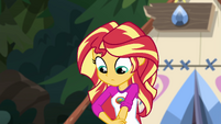 Sunset Shimmer putting on sunscreen EG4