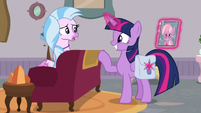 Twilight Sparkle greeting Silverstream S9E5