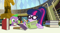 Twilight and Spike reading in the library EGFF