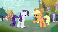 Applejack apologizing to Rarity S7E9