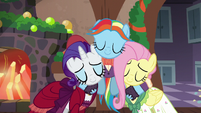 Snowdash hugging Merry and FlutterhollyS6E8