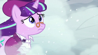 Snowfall looking at The Spirit of Hearth's Warming Yet to Come S06E08