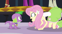 Fluttershy falando com Spike EG