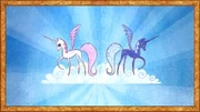 Representação estilizada da Princesa Celestia e Princesa Luna, as duas irmãs que governam Equestria.