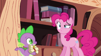 Pinkie Pie looking confused S4E09