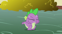 Spike trying to make his scales glow S7E15