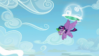 Twilight flies out of the portal again S5E26