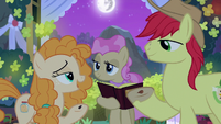 Pear Butter holding a pear seed S7E13