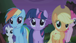 Twilight and friends relieved S1E02