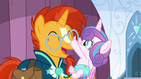 Flurry Heart enjoying Sunburst's company S6E2