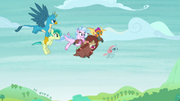 Friendship students flying through the sky S8E1