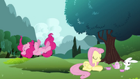Pinkie Pie out of breath S3E3