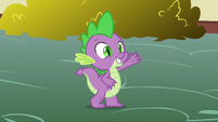 Spike waves goodbye to Lyra and Sweetie Drops S7E15