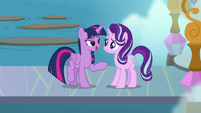 Twilight thanking Starlight for her advice S8E2