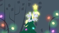 Derpy's hat is glowing bright, including her.