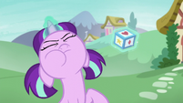 Filly Starlight trying to levitate a toy block S6E1