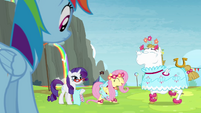 Rainbow sees Fluttershy and Bulk in dresses S4E10